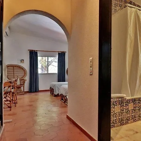 Villa 626 3 Bedrooms Private Pool Short Walk To The Praca