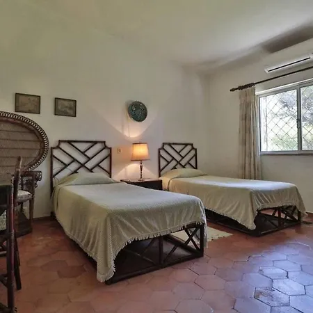 Villa 626 3 Bedrooms Private Pool Short Walk To The Praca *