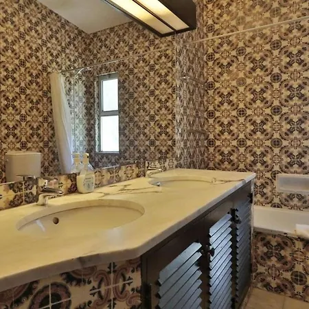 Villa 626 3 Bedrooms Private Pool Short Walk To The Praca Vale do Lobo