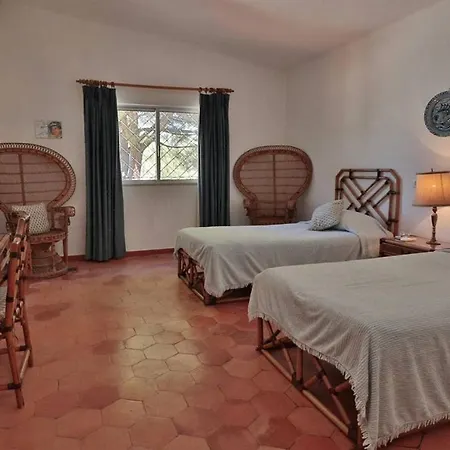 626 3 Bedrooms Private Pool Short Walk To The Praca Villa