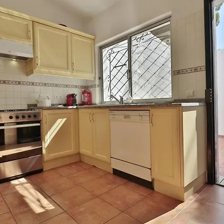 626 3 Bedrooms Private Pool Short Walk To The Praca *