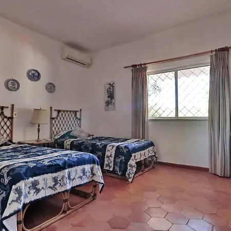 Villa 626 3 Bedrooms Private Pool Short Walk To The Praca Vale do Lobo