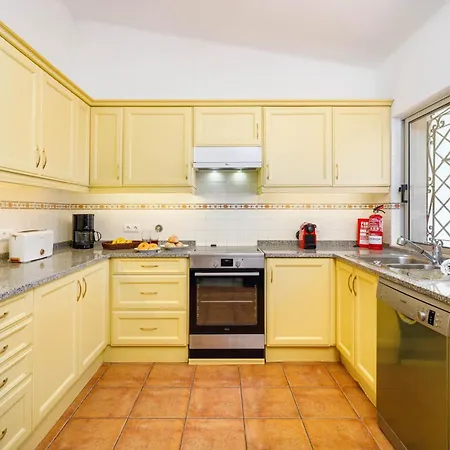 626 3 Bedrooms Private Pool Short Walk To The Praca * Vale do Lobo
