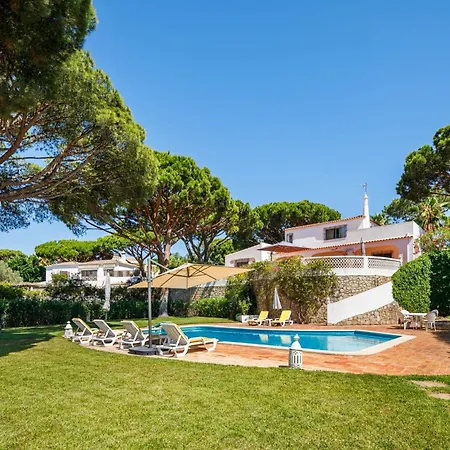Villa 626 3 Bedrooms Private Pool Short Walk To The Praca Vale do Lobo