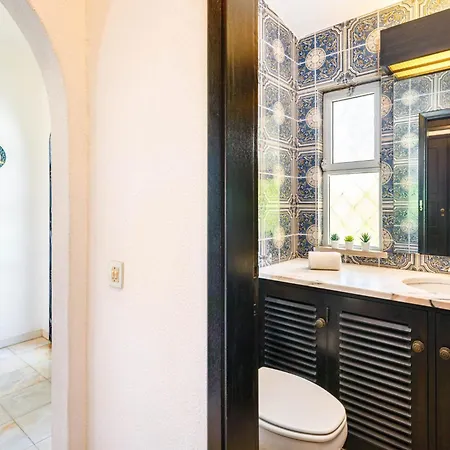 626 3 Bedrooms Private Pool Short Walk To The Praca Villa