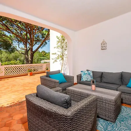 626 3 Bedrooms Private Pool Short Walk To The Praca Villa *